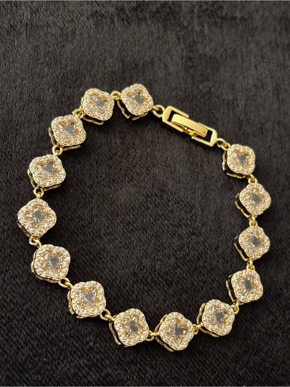 Pretty Bird Gold Bracelet with Clear Crystal Clusters